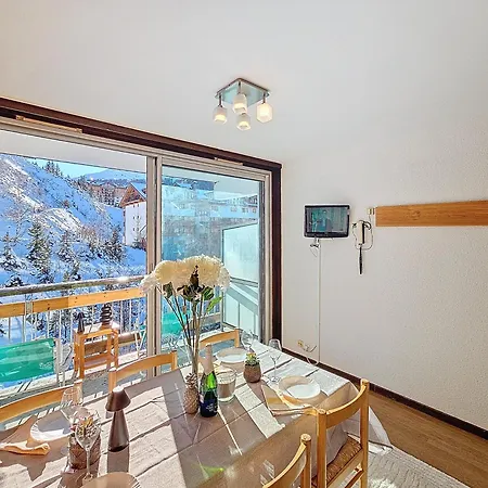 1650 - Mountain View Snow Front 2s07 * Courchevel